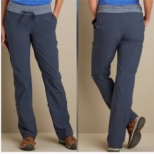 Duluth Trading Women's Armachillo Cooling Bootcut Pants Hiking Green Sz 8 x 31